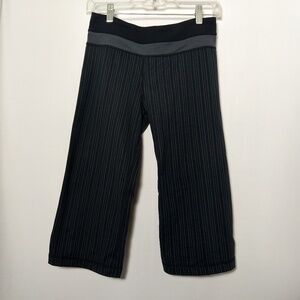 Lululemon Grove Cropped Pants Striped 6 Black Gray